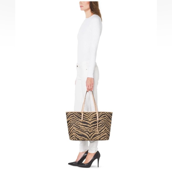 MICHAEL KORS Jet Set Travel MD Tote Brown Signature Tiger Stripe PVC - Picture 8 of 13